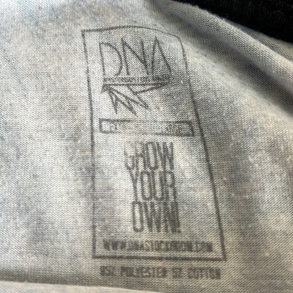 RARE - DNA Tee-Shirt Hard to Find - Picture 2 of 4